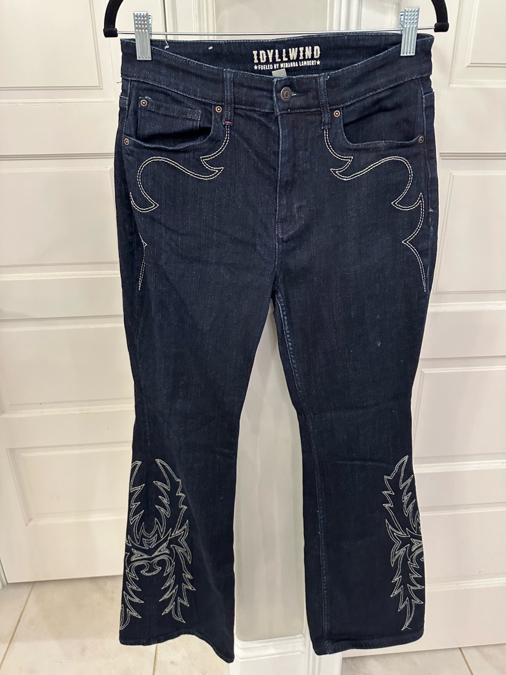 Idyllwind Miranda Lambert Flare Jeans Womens 8 x 32 Dark Wash Western Flame EUC